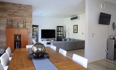 Preciosa casa en renta/venta en el Yucatán Country Club