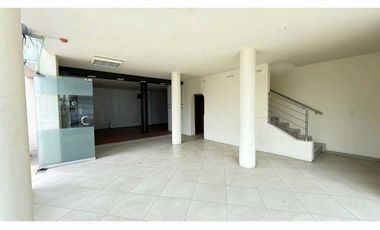 Sector Kennedy, Local Comercial en Renta, 315m2