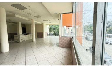 Sector Kennedy, Local Comercial en Renta, 315m2