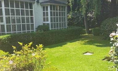 Casa  en venta con Jardín  Bosque de las Lomas