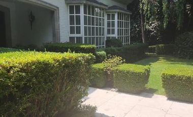 Casa  en venta con Jardín  Bosque de las Lomas