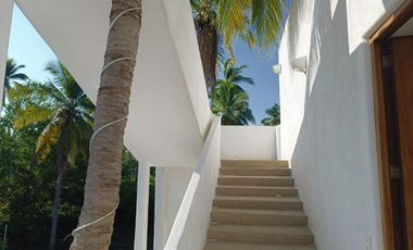 Casa en Venta  Playa Barra de Potosí Guerrero