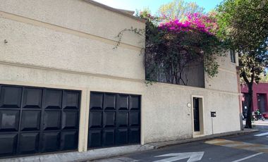 Muy amplia casa en col. del Carmen Coyoacán