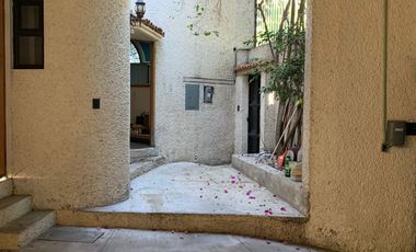 Muy amplia casa en col. del Carmen Coyoacán
