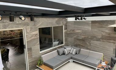 Venta Casa remodelada en Bosque Real