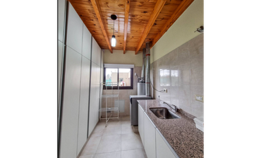 VENTA DE CASA MODERNA CON PISCINA EN VISTALBA – LUJN DE CUYO, MZA