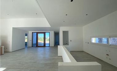 CASA EN VENTA EN COSTA ESMERALDA -SENDEROS IV 391