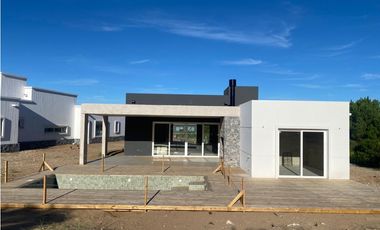 CASA EN VENTA EN COSTA ESMERALDA - SENDEROS IV 392