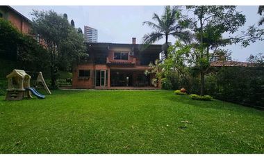 Venta amplia casa en El Poblado