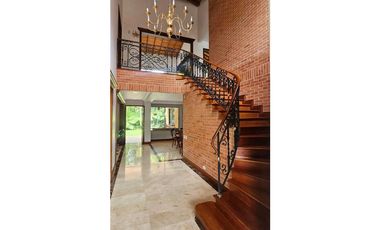 Venta amplia casa en El Poblado