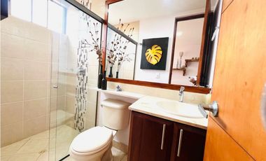 VENDO APARTAMENTO CON HERMOSA VISTAEN EL POBLADO - LA TOMATERA