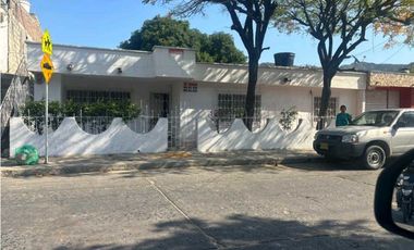 Casa con Excelente ubicación en Gaira de oportunidad-005