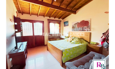 Venta de hermosa casa en La Ceja del Tambo – Unidad abierta