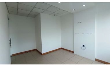 Arriendo Oficina Ubicada en el chico Auto norte