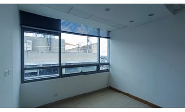 Arriendo Oficina Ubicada en el chico Auto norte