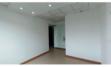Arriendo Oficina Ubicada en el chico Auto norte