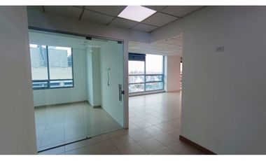 Arriendo Oficina Ubicada en el chico Auto norte