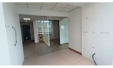 Arriendo Oficina Ubicada en el chico Auto norte