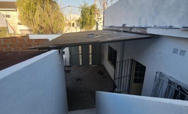 Casa en alquiler en Lanus Oeste