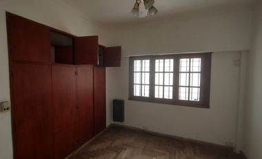 Chalet PH en alquiler en Castelar Sur