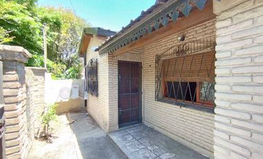 Casa en alquiler en Castelar Sur
