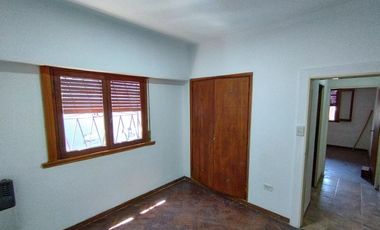 Casa en alquiler en Castelar Sur
