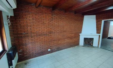 Casa en alquiler en Castelar Sur