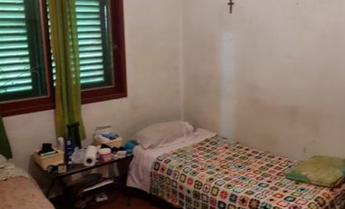 CASA 4 AMB EN VENTA EN MONTE GRANDE CON PILETA