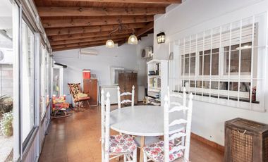 Venta Casa y Depto en Don Bosco - Ideal 2 familias