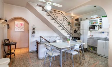 Venta Casa y Depto en Don Bosco - Ideal 2 familias