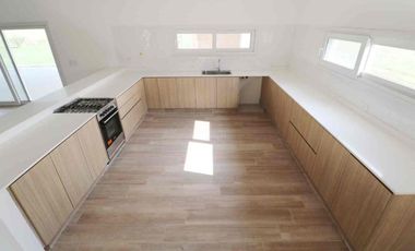 VENTA CASA 4 AMB  A EST PRIMAVERA CLUB DE CAMPO