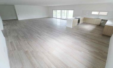 VENTA CASA 4 AMB  A EST PRIMAVERA CLUB DE CAMPO