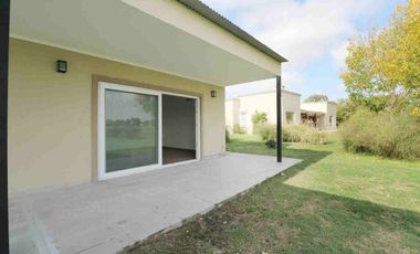 VENTA CASA 4 AMB  A EST PRIMAVERA CLUB DE CAMPO