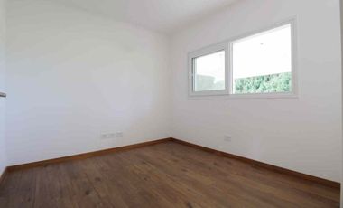 VENTA CASA 4 AMB  A EST PRIMAVERA CLUB DE CAMPO