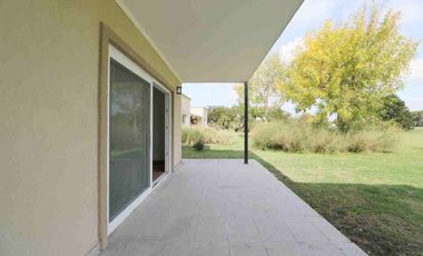 VENTA CASA 4 AMB  A EST PRIMAVERA CLUB DE CAMPO