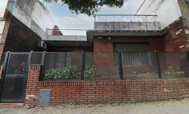 VENTA CASA 3 AMB TERRAZA PQUE AVELLANEDA