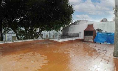 VENTA CASA 3 AMB TERRAZA PQUE AVELLANEDA