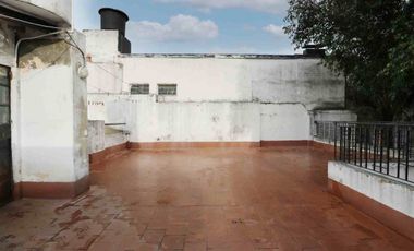 VENTA CASA 3 AMB TERRAZA PQUE AVELLANEDA