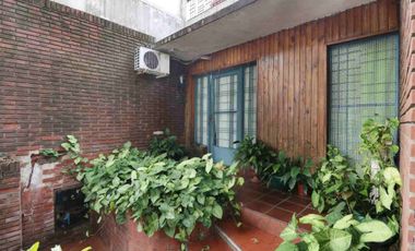 VENTA CASA 3 AMB TERRAZA PQUE AVELLANEDA