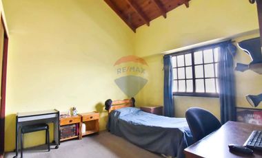 Casa en venta B°Naon acepta permuta deptos en zona