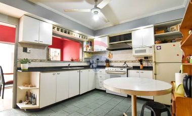 Casa en venta B°Naon acepta permuta deptos en zona