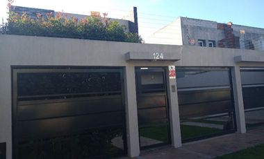 VENTA CASA 4 AMB CON PATIO Y PILETA, DON BOSCO