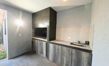 VENTA CASA 4 AMB CON PATIO Y PILETA, DON BOSCO