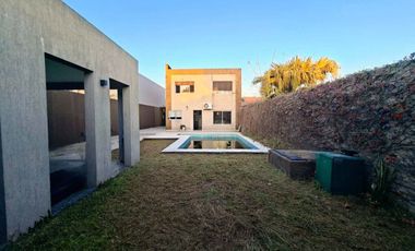 VENTA CASA 4 AMB CON PATIO Y PILETA, DON BOSCO