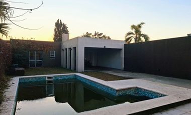 VENTA CASA 4 AMB CON PATIO Y PILETA, DON BOSCO