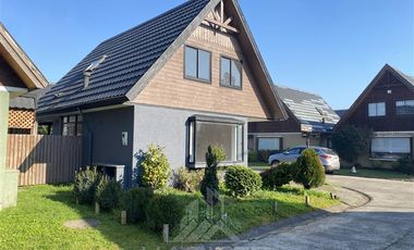 Casa en Arriendo en COD38929 Pasaje Cerrado con acceso controlado en Lomas de Mirasur