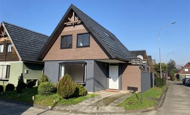 Casa en Arriendo en COD38929 Pasaje Cerrado con acceso controlado en Lomas de Mirasur