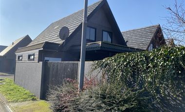 Casa en Arriendo en COD38929 Pasaje Cerrado con acceso controlado en Lomas de Mirasur