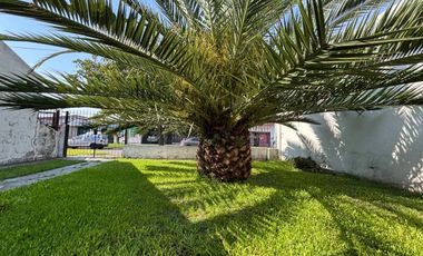 Casa en Venta en Lomas de Zamora JARDIN y COCHERA