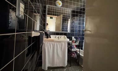 Casa en Venta en Lomas de Zamora JARDIN y COCHERA